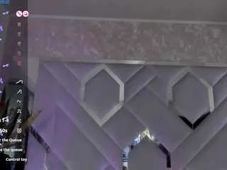 Offline saraa-fox on CamSoda