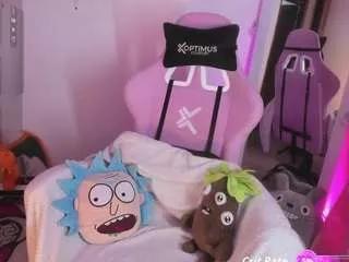 Offline saralolo420 on CamSoda