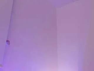 Offline sexishantal1 on CamSoda