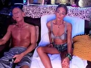 Offline shannnikkii420 on CamSoda