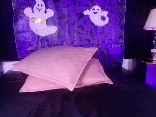 Offline shelsy-lord on CamSoda