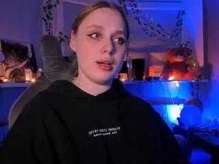 Offline shortydi on CamSoda