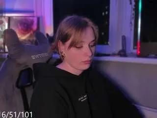 Offline shortydi on CamSoda