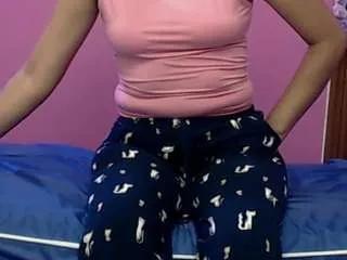 Offline skinnybarbie022 on CamSoda