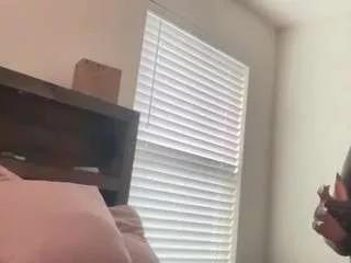 Freechat skyyblack on CamSoda