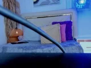 Offline slut-milf on CamSoda