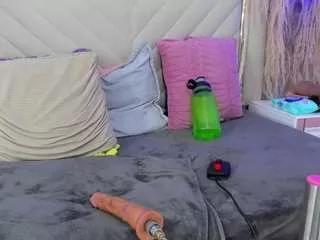 Offline slut-milf on CamSoda