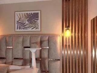 Offline slut-milf on CamSoda