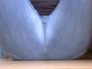 Offline squirtlady38 on CamSoda