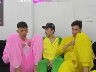 Offline straww-boyss on CamSoda