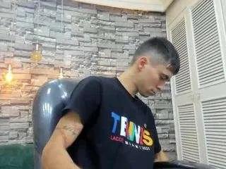 Offline stud-foxx on CamSoda