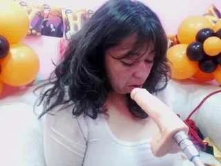 Freechat suckerdrool on CamSoda