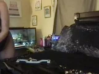 Offline suziieq23 on CamSoda