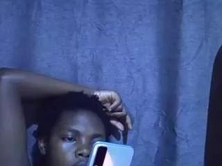 sweet-roxxy on CamSoda 