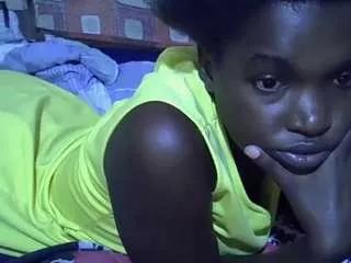 Freechat sweet-vishy on CamSoda