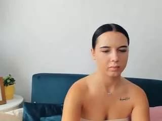 Offline taliaglowing on CamSoda