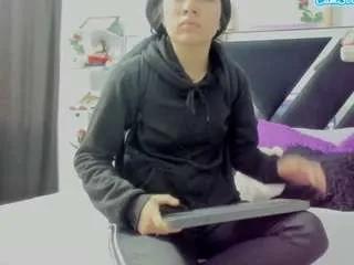 Freechat thedreamgirlss on CamSoda