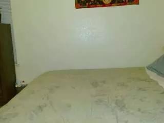 Offline tighttinymilf on CamSoda