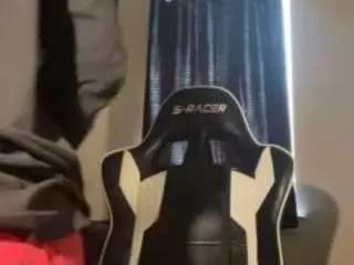 Offline universethadon on CamSoda