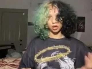 Offline universethadon on CamSoda