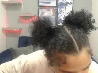 Offline vainillafuckgirl on CamSoda