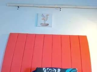 Offline valenrose0 on CamSoda