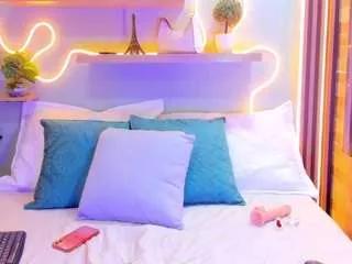 Freechat valery-trans on CamSoda