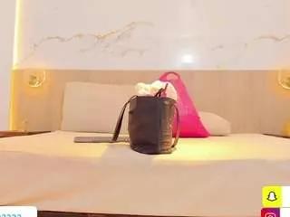 Offline valirya-devote on CamSoda