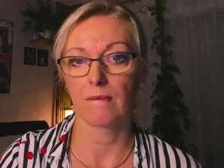 Freechat vanessasoft on CamSoda