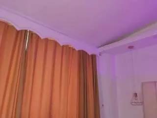 venusssxxx — MAKE ME CUM [1500 tokens remaining]