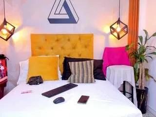 Offline violeta-sweet118 on CamSoda