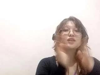 vivanlambson — Show my tits! [111 tokens remaining]