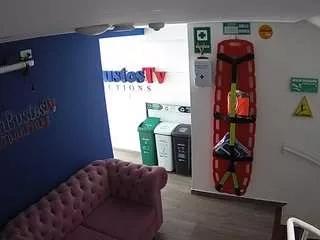 Offline voyeurcam-jb-lobby on CamSoda