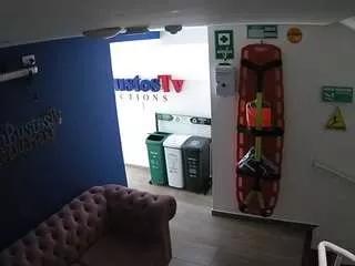 Offline voyeurcam-jb-lobby on CamSoda