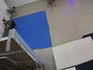 Offline voyeurcam-jb-room-3 on CamSoda