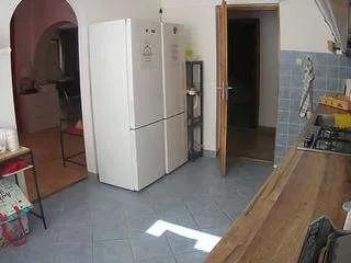 voyeurcam-julmodels-kitchen — chat