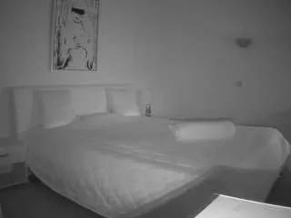 Avatar of voyeurcam-julmodels-reallife-2