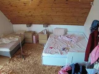 Offline voyeurcam-julmodels-whitebed-2 on CamSoda