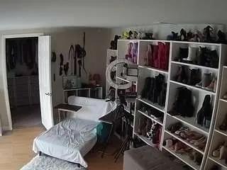 Freechat voyeurcam-missoliviablack-03 on CamSoda