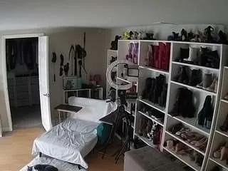 Freechat voyeurcam-missoliviablack-03 on CamSoda