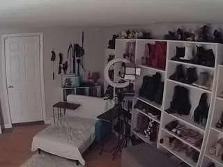 Avatar of voyeurcam-missoliviablack-03