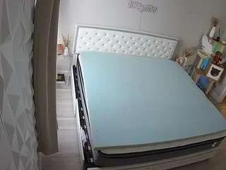 Freechat voyeurcam-whitneyoc-01 on CamSoda