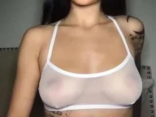 Freechat xoxcat on CamSoda