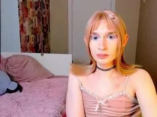 Offline yoi-mika on CamSoda