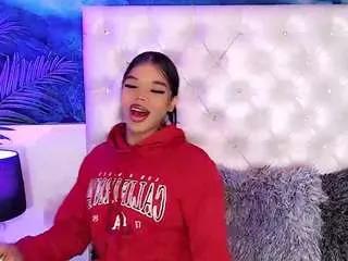 Offline yoiku on CamSoda