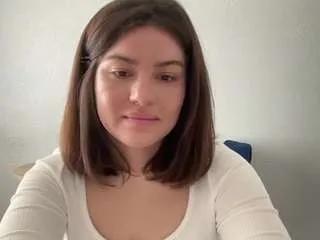 Offline youramy on CamSoda