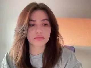 Offline youramy on CamSoda