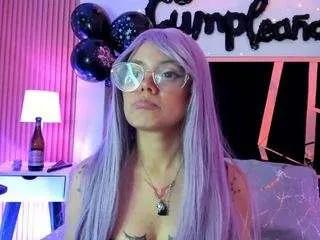 Offline yukky-kuran on CamSoda