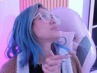 Offline yukky-kuran on CamSoda