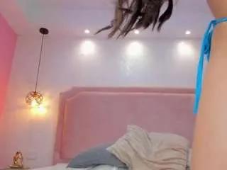 Offline zlatna on CamSoda